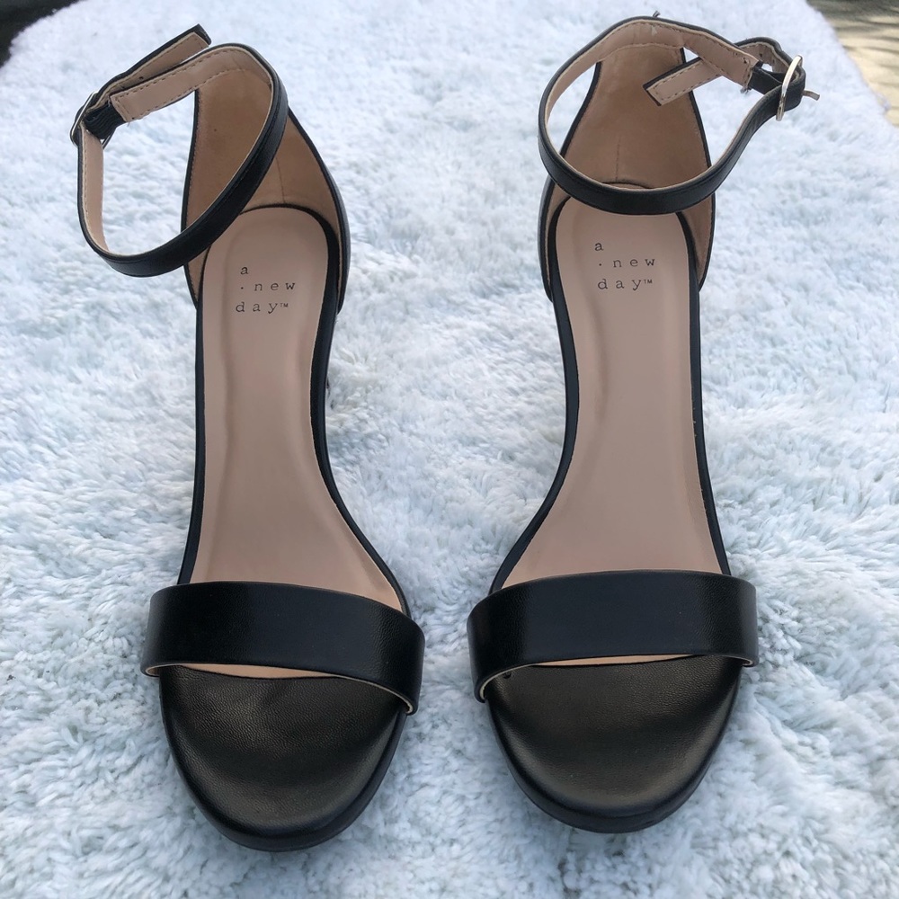 A new day high block heels size 6 1/2